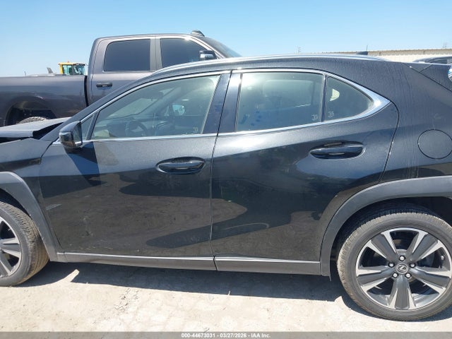 44673031 :رقم المزاد ، JTHX3JBHXN2056309 vin ، 2022 Lexus Ux 200 Base/200 F Sport/200 Luxury مزاد بيع