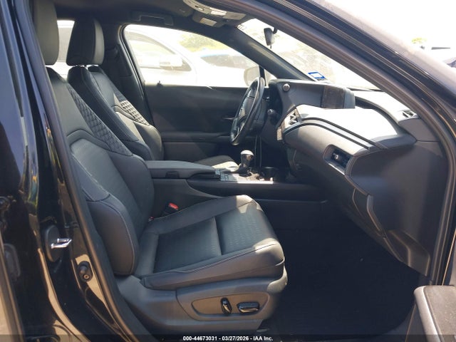 44673031 :رقم المزاد ، JTHX3JBHXN2056309 vin ، 2022 Lexus Ux 200 Base/200 F Sport/200 Luxury مزاد بيع