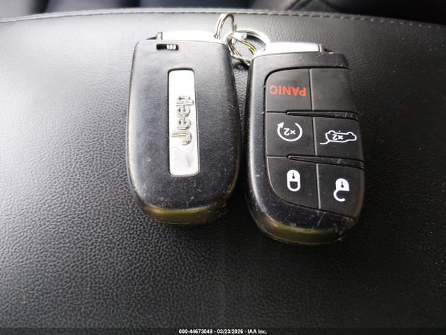 1C4RJFBG3KC687672 Jeep Grand Cherokee Limited 4x4