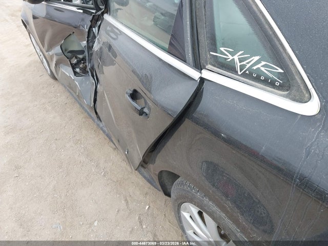 WAUBFAFL5FN045023 Audi A4 2.0t Premium