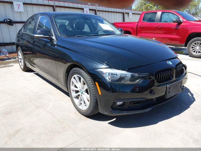 Продаж на аукціоні авто 2016 Bmw 320i, vin: WBA8A9C55GK618678, номер лоту: 44673072