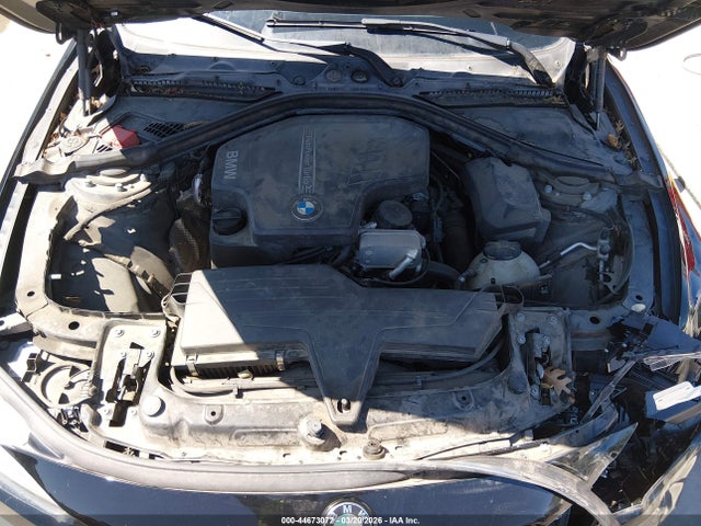 Продаж на аукціоні авто 2016 Bmw 320i, vin: WBA8A9C55GK618678, номер лоту: 44673072