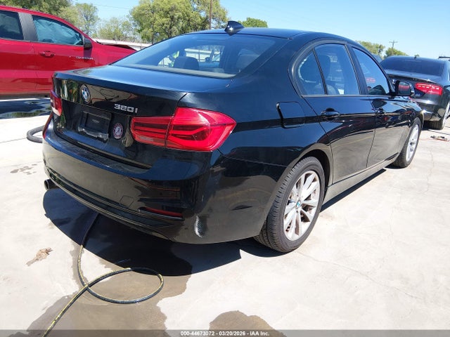 Продаж на аукціоні авто 2016 Bmw 320i, vin: WBA8A9C55GK618678, номер лоту: 44673072