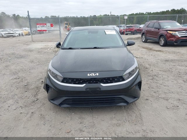 2023 Kia Forte Lxs მანქანა იყიდება აუქციონზე, vin: 3KPF24AD7PE604739, აუქციონის ნომერი: 44673076