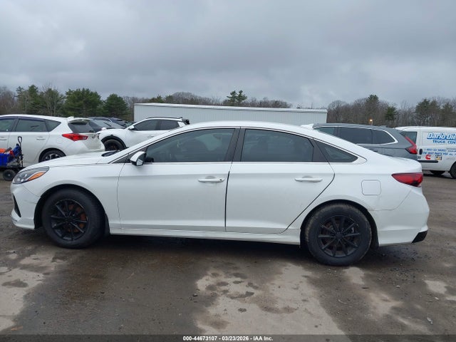 5NPE24AF2JH653413 Hyundai SONATA SE