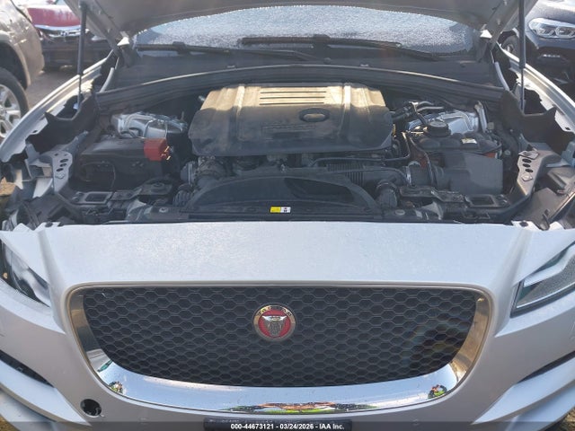 2018 JAGUAR F-PACE SADCK2FN2JA241824 Photo 9