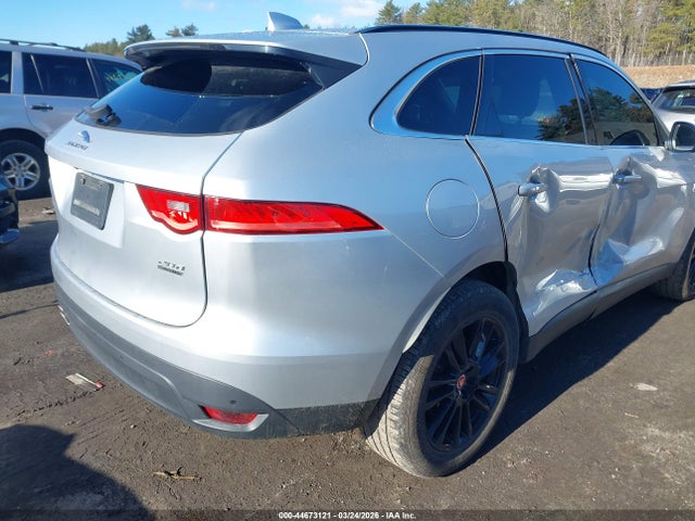2018 JAGUAR F-PACE SADCK2FN2JA241824 Photo 3