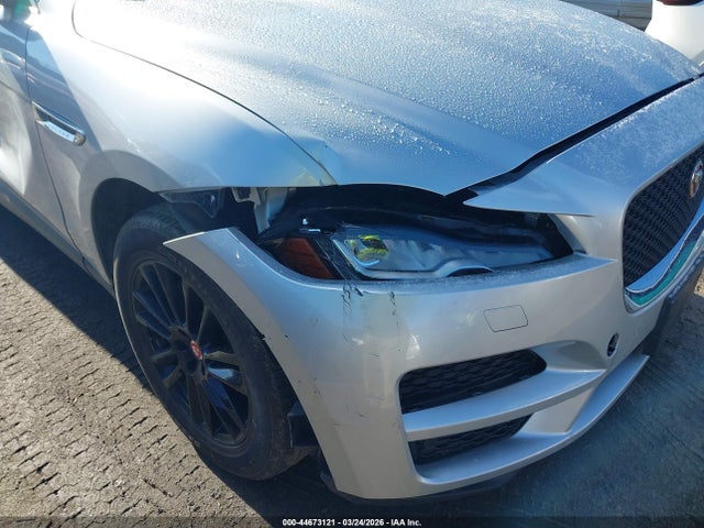 2018 JAGUAR F-PACE SADCK2FN2JA241824 Photo 5