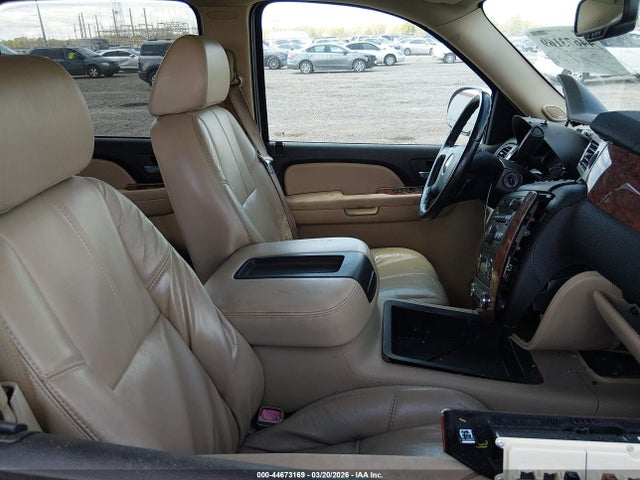 2007 CHEVROLET SUBURBAN 1500 1GNFC16J27J189009 Photo 4