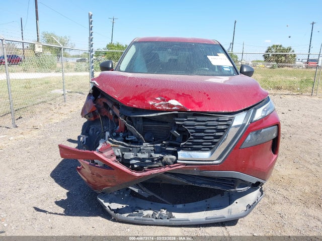 44673174 :رقم المزاد ، 5N1AT3AA3MC736239 vin ، 2021 Nissan Rogue S Fwd مزاد بيع