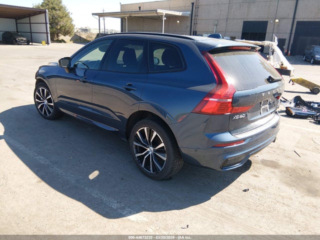 YV4L12RL3R1776114 Volvo Xc60 B5 Plus Dark Theme