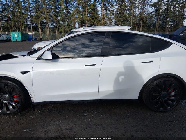 7SAYGDEF0PF914573 Tesla Model Y Performance Dual Motor All-wheel Drive