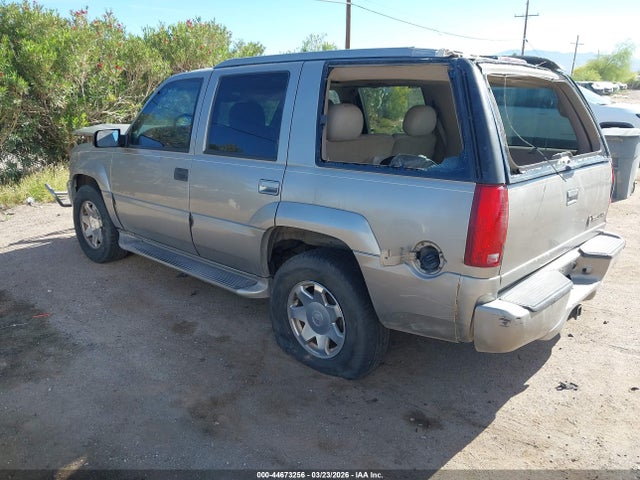 1999 CADILLAC ESCALADE 1GYEK13R3XR414714 Photo 2