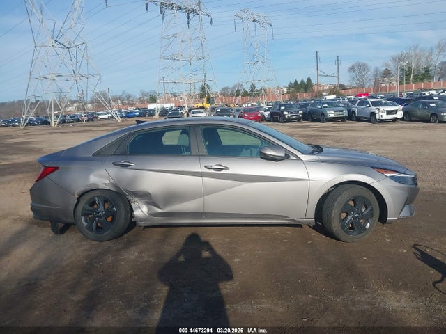 Продаж на аукціоні авто 2022 Hyundai Elantra Hybrid Blue, vin: KMHLM4AJ3NU023817, номер лоту: 44673294