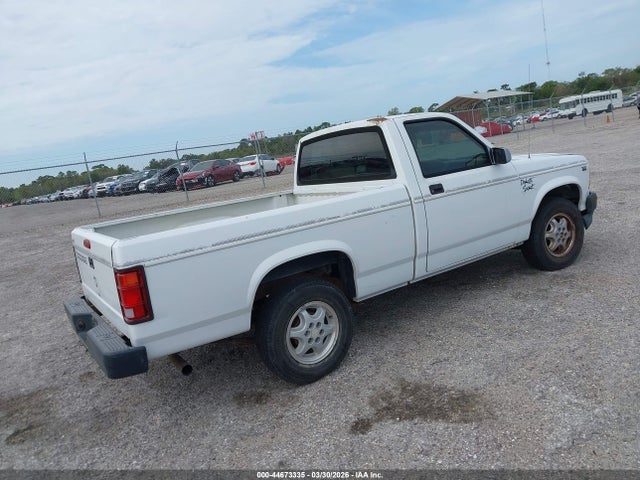 44673335 :رقم المزاد ، 1B7FL26X5RW147345 vin ، 1994 Dodge Dakota مزاد بيع