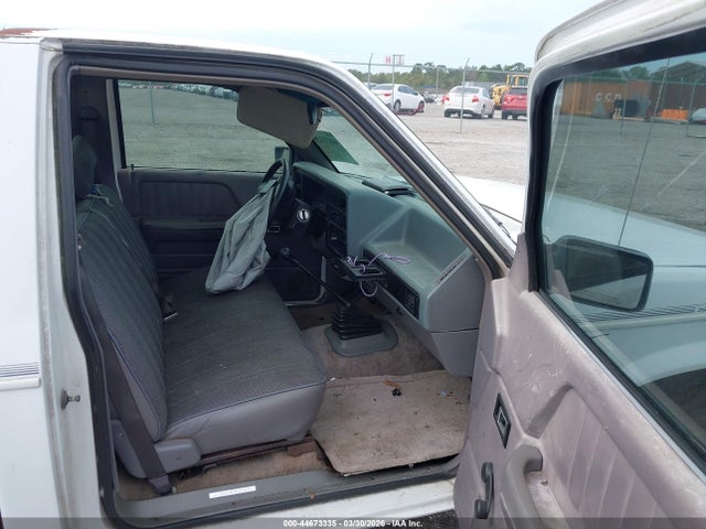 44673335 :رقم المزاد ، 1B7FL26X5RW147345 vin ، 1994 Dodge Dakota مزاد بيع