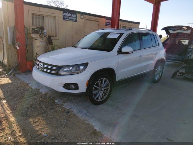 2016 VOLKSWAGEN TIGUAN WVGAV7AX2GW564861 Photo 1
