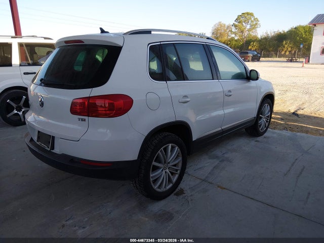 2016 VOLKSWAGEN TIGUAN WVGAV7AX2GW564861 Photo 3