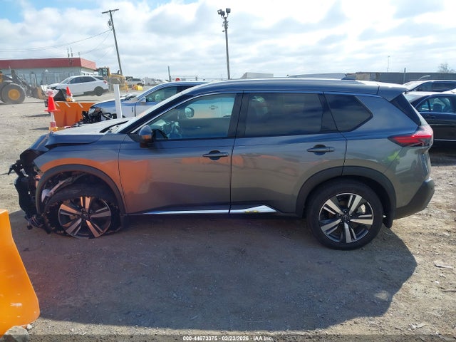 44673375 :رقم المزاد ، 5N1BT3CB5NC717882 vin ، 2022 Nissan Rogue Sl Intelligent Awd مزاد بيع
