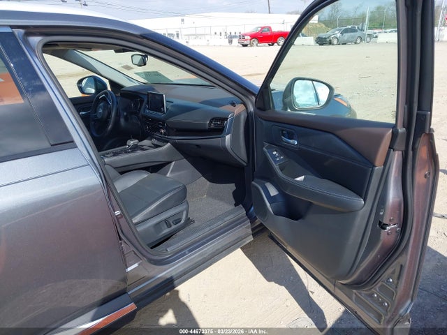 44673375 :رقم المزاد ، 5N1BT3CB5NC717882 vin ، 2022 Nissan Rogue Sl Intelligent Awd مزاد بيع