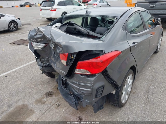 2013 Hyundai Elantra Limited მანქანა იყიდება აუქციონზე, vin: 5NPDH4AE1DH454911, აუქციონის ნომერი: 44673377