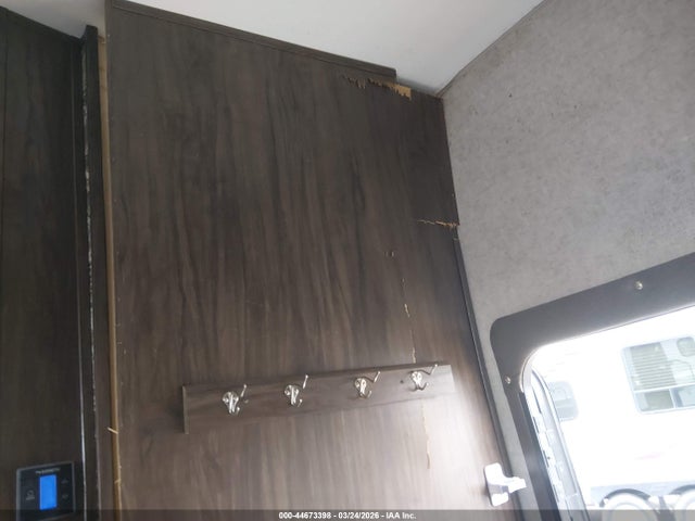 Продаж на аукціоні авто 2018 Cherokee Wolf Pack, vin: 5ZT3CTXB1J1211277, номер лоту: 44673398