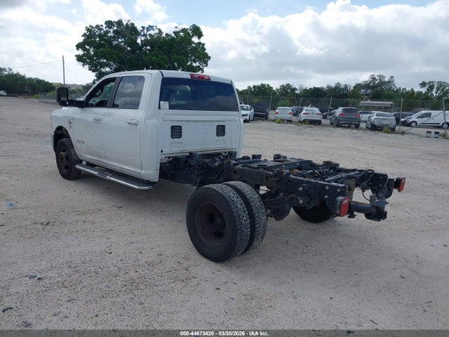 44673420 :رقم المزاد ، 3C63RRHL7NG302689 vin ، 2022 Ram 3500 Big Horn  4x4 8' Box مزاد بيع