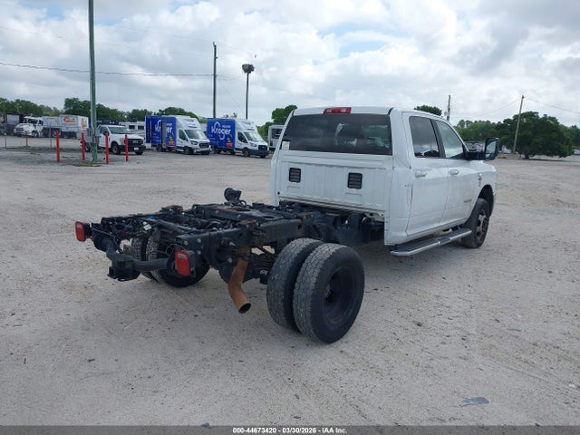 44673420 :رقم المزاد ، 3C63RRHL7NG302689 vin ، 2022 Ram 3500 Big Horn  4x4 8' Box مزاد بيع