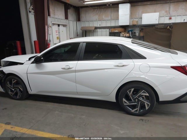 2025 Hyundai Elantra Sel Sport მანქანა იყიდება აუქციონზე, vin: KMHLM4DG4SU007802, აუქციონის ნომერი: 44673430