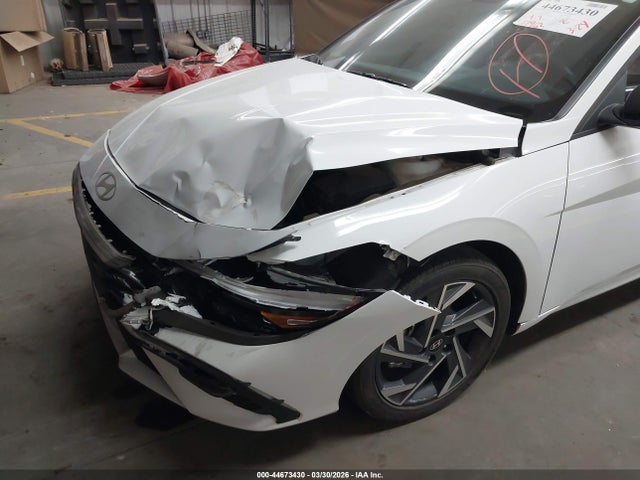 2025 Hyundai Elantra Sel Sport მანქანა იყიდება აუქციონზე, vin: KMHLM4DG4SU007802, აუქციონის ნომერი: 44673430