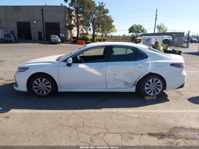 Toyota CAMRY LE 2021 4T1C11AK5MU468686 Image 14