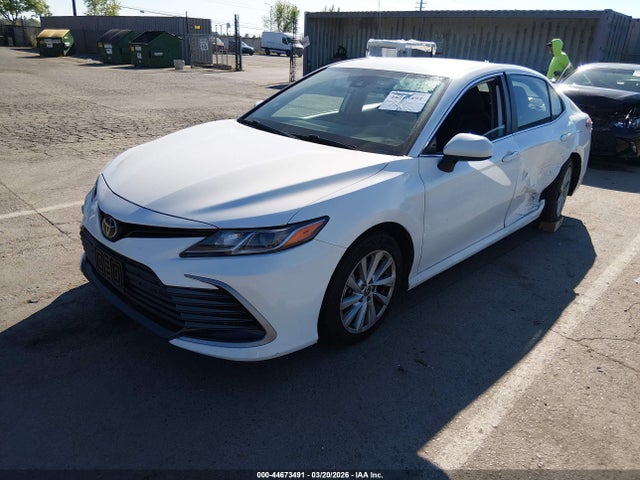 Toyota CAMRY LE 2021 4T1C11AK5MU468686 Image 2