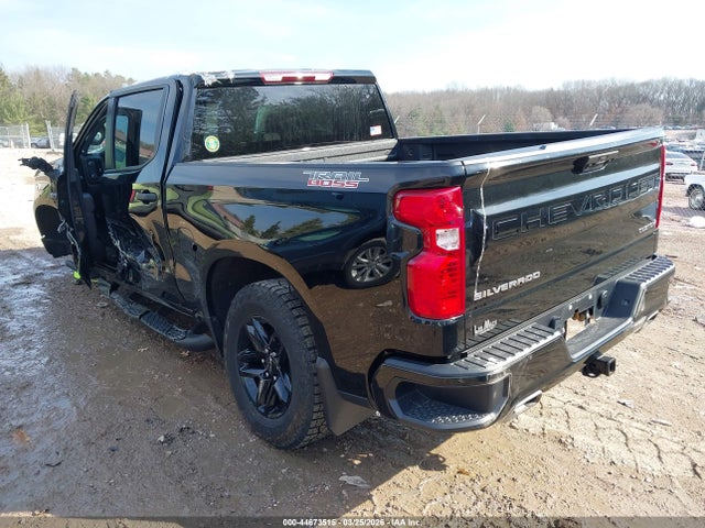 2024 CHEVROLET SILVERADO 1500 3GCUDCEDXRG229314 Photo 2