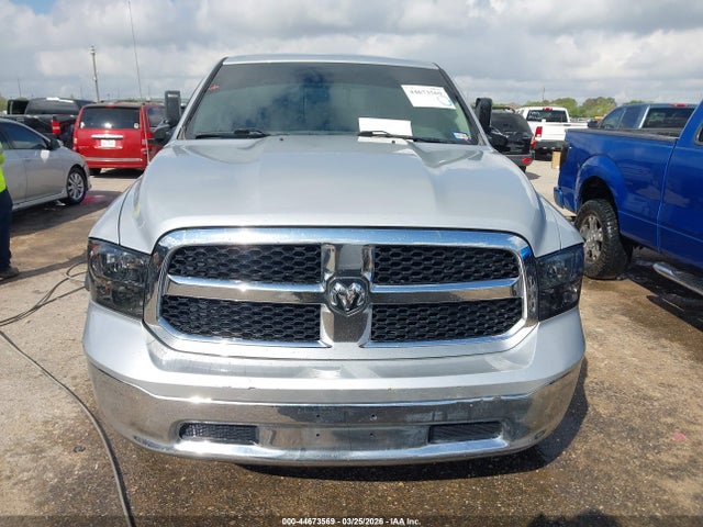 44673569 :رقم المزاد ، 1C6RR7LM1JS357107 vin ، 2018 Ram 1500 Slt  4x4 5'7 Box مزاد بيع