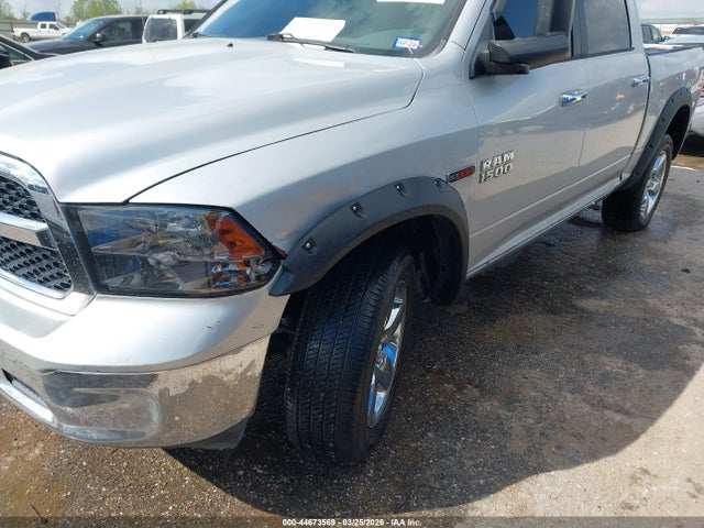 44673569 :رقم المزاد ، 1C6RR7LM1JS357107 vin ، 2018 Ram 1500 Slt  4x4 5'7 Box مزاد بيع