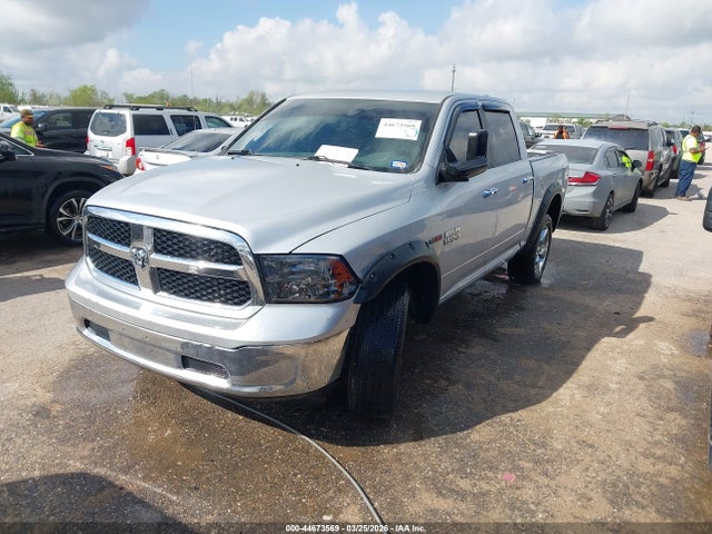 44673569 :رقم المزاد ، 1C6RR7LM1JS357107 vin ، 2018 Ram 1500 Slt  4x4 5'7 Box مزاد بيع