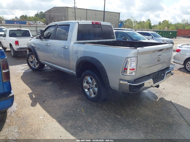 44673569 :رقم المزاد ، 1C6RR7LM1JS357107 vin ، 2018 Ram 1500 Slt  4x4 5'7 Box مزاد بيع