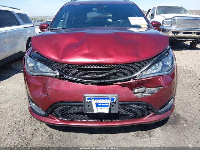 2018 Chrysler Pacifica Touring L მანქანა იყიდება აუქციონზე, vin: 2C4RC1BG5JR322316, აუქციონის ნომერი: 44673586