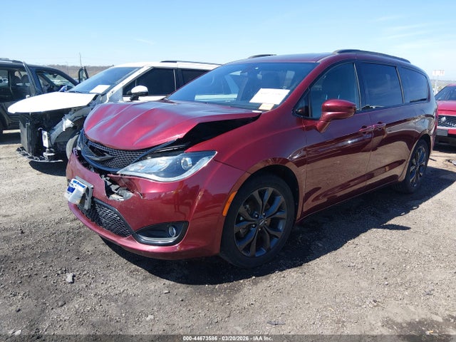 2018 Chrysler Pacifica Touring L მანქანა იყიდება აუქციონზე, vin: 2C4RC1BG5JR322316, აუქციონის ნომერი: 44673586