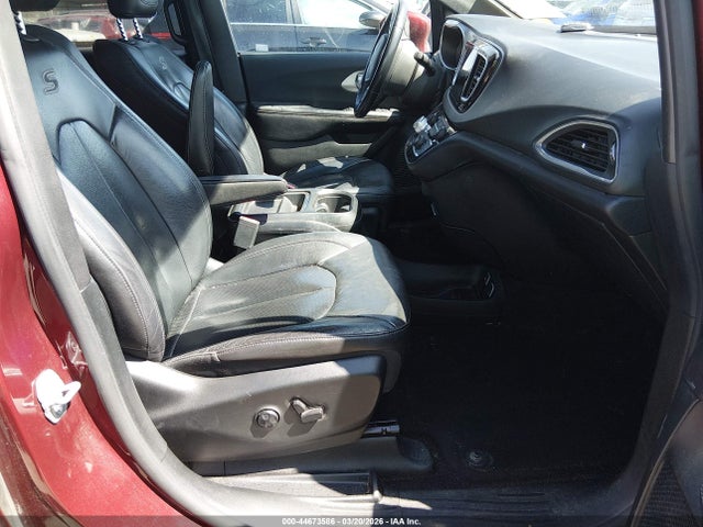 2018 Chrysler Pacifica Touring L მანქანა იყიდება აუქციონზე, vin: 2C4RC1BG5JR322316, აუქციონის ნომერი: 44673586
