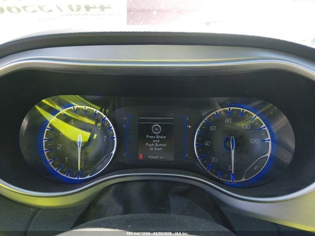 2018 Chrysler Pacifica Touring L მანქანა იყიდება აუქციონზე, vin: 2C4RC1BG5JR322316, აუქციონის ნომერი: 44673586