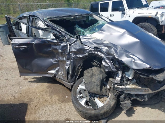 44673593 :رقم المزاد ، 1HGCV1F1XJA242182 vin ، 2018 Honda Accord Lx مزاد بيع