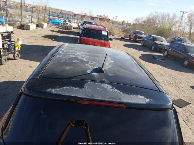 1FMCU0G79GUB82865 Ford ESCAPE SE