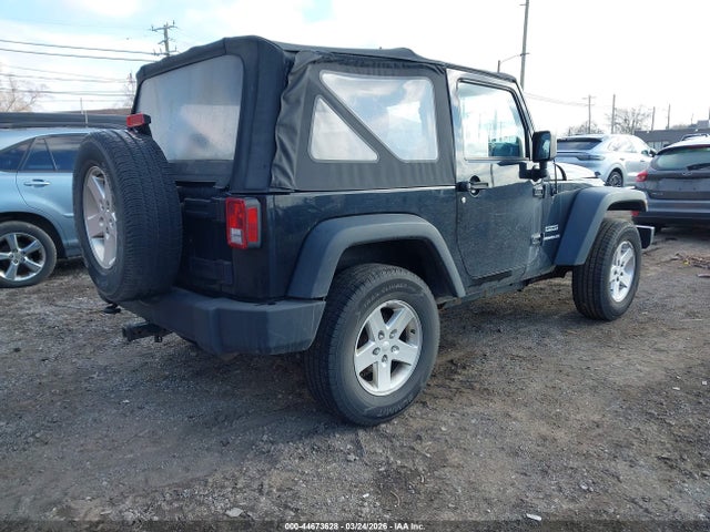 2013 Jeep Wrangler Sport მანქანა იყიდება აუქციონზე, vin: 1C4AJWAG3DL592904, აუქციონის ნომერი: 44673628