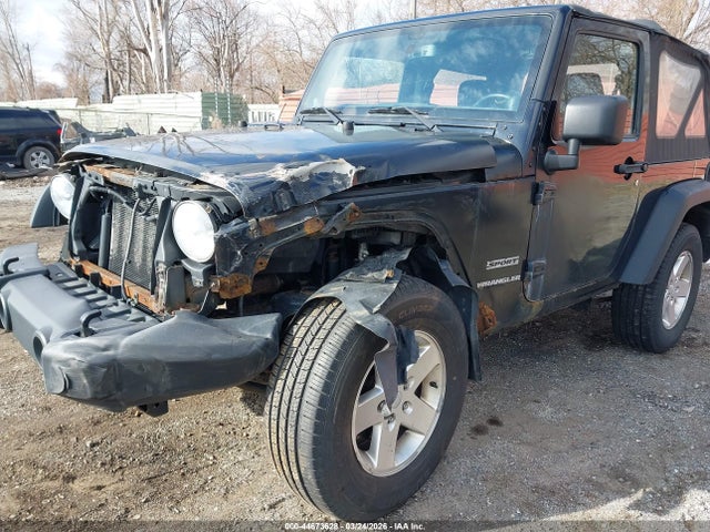 2013 Jeep Wrangler Sport მანქანა იყიდება აუქციონზე, vin: 1C4AJWAG3DL592904, აუქციონის ნომერი: 44673628