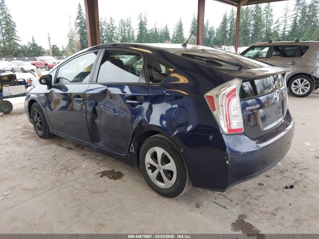 2013 TOYOTA PRIUS JTDKN3DU8D1627389 Photo 2