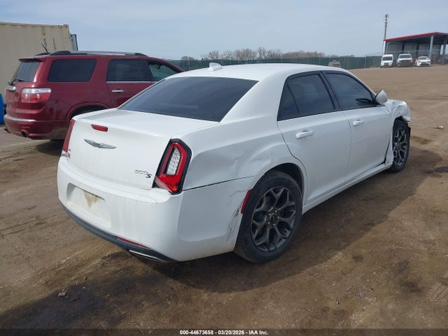 44673658 :رقم المزاد ، 2C3CCAGG8FH868320 vin ، 2015 Chrysler 300 300s مزاد بيع