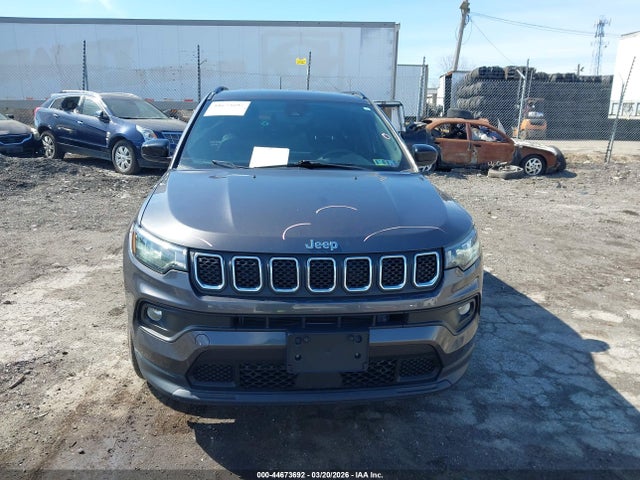 2024 Jeep Compass Latitude 4x4 მანქანა იყიდება აუქციონზე, vin: 3C4NJDBN2RT604765, აუქციონის ნომერი: 44673692