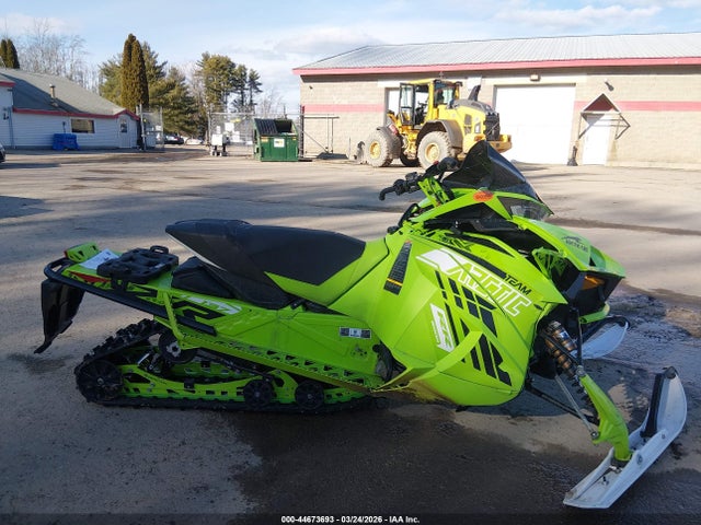 4UF1S2GG2NT100404 Arctic Cat Zr6000