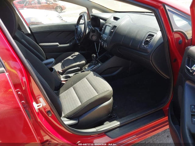 2017 KIA FORTE 3KPFL4A7XHE062786 Photo 4